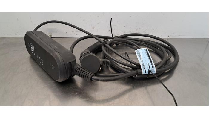 Câble de recharge électrique Audi Q4