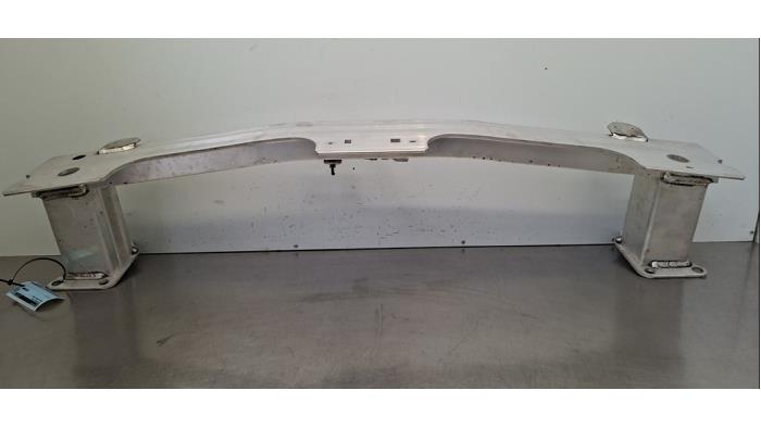 Cadre pare-chocs avant Peugeot 2008