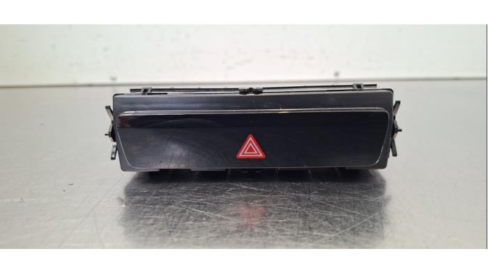 Commutateur éclairage d'urgence Audi Q4