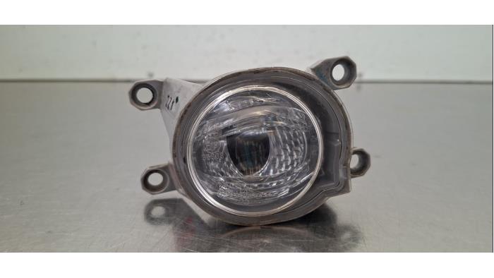 Feu antibrouillard avant droit Toyota Hilux