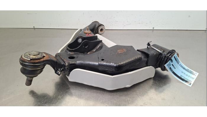 Bras de suspension avant gauche Toyota Hilux