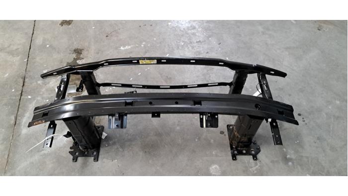 Cadre pare-chocs avant Audi Q4