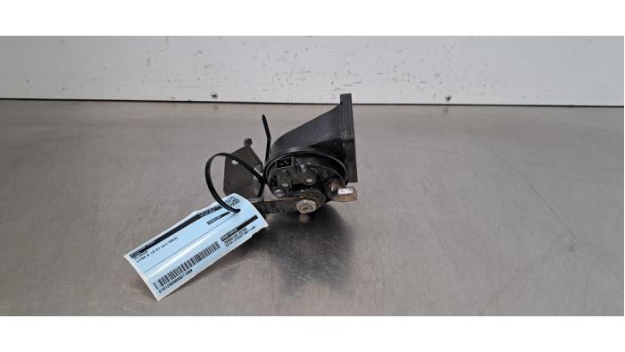 Klaxon Lynk &amp; Co 01