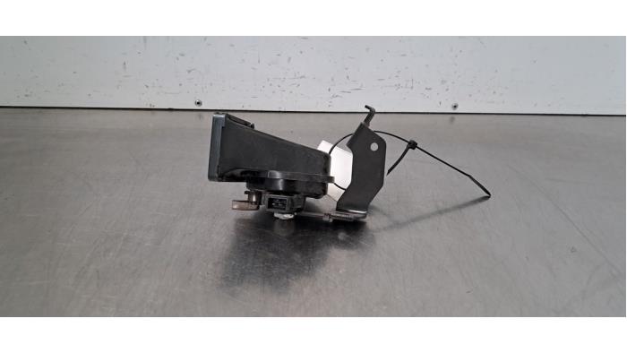 Klaxon Lynk &amp; Co 01