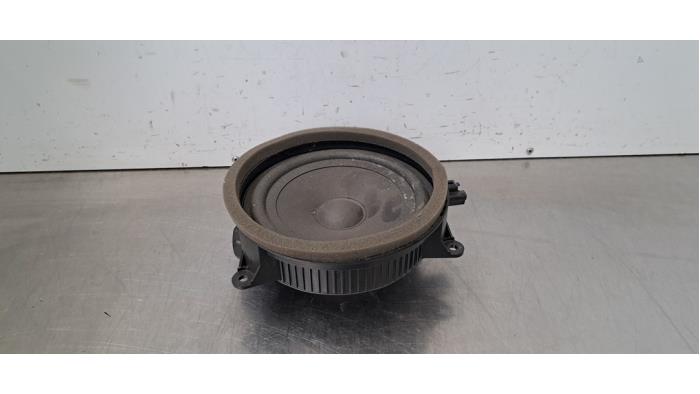 Haut-parleur Lynk &amp; Co 01