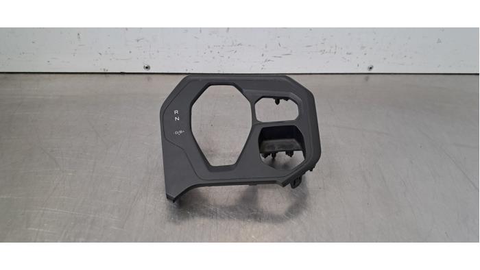 Bande décorative Lynk &amp; Co 01