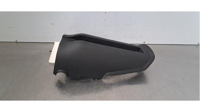 Couvercle colonne de direction Lynk &amp; Co 01