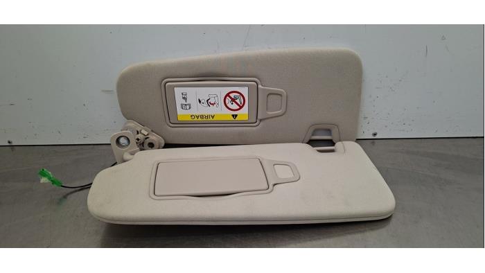 Ensemble pare-soleil Lynk &amp; Co 01