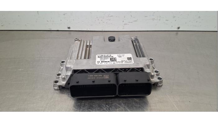 Ordinateur gestion moteur Lynk &amp; Co 01