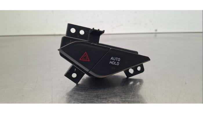 Commutateur éclairage d'urgence Lynk &amp; Co 01