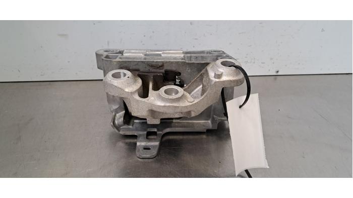 Support moteur Lynk &amp; Co 01