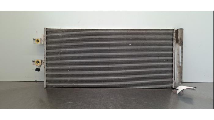 Condensateur clim Lynk &amp; Co 01