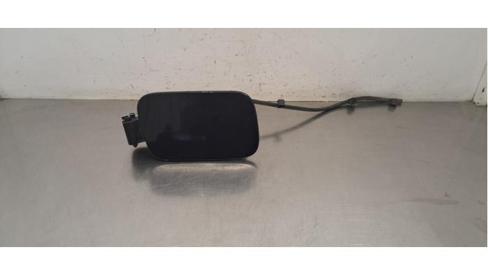 Clapet réservoir Lynk &amp; Co 01