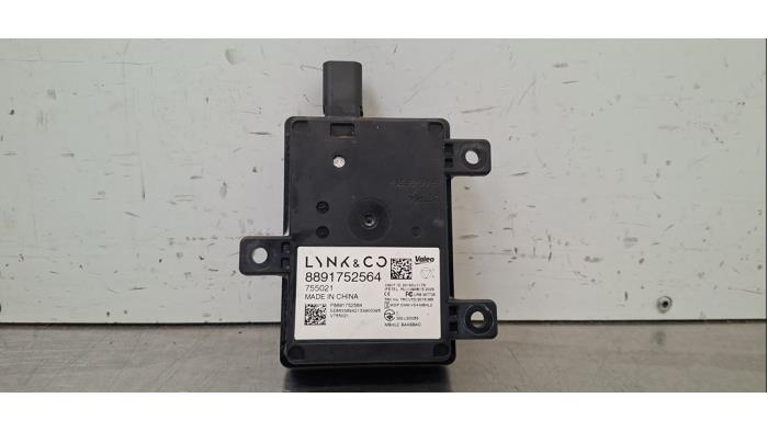 Capteur radar Lynk &amp; Co 01