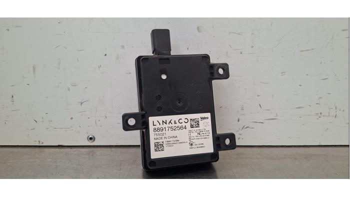 Capteur radar Lynk &amp; Co 01