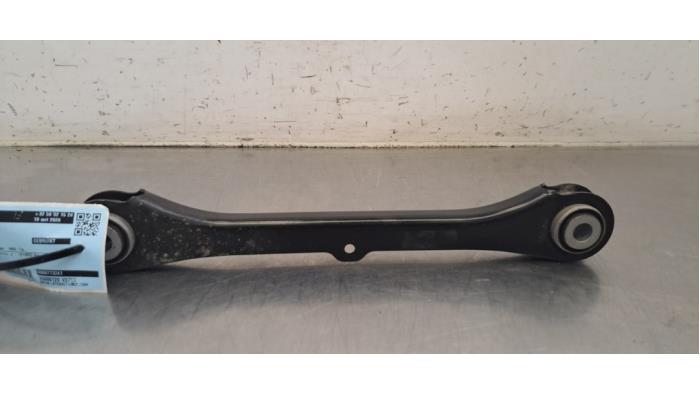 Bras de suspension arrière droit Lynk &amp; Co 01