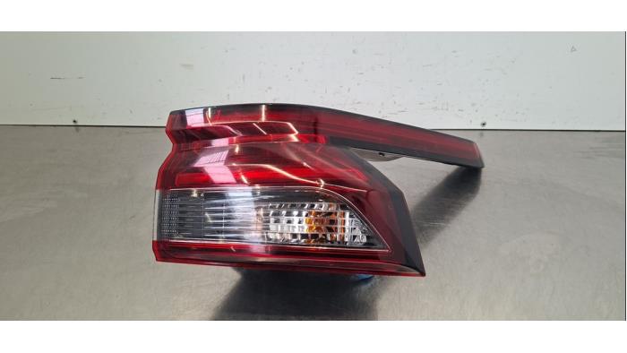 Feu arrière droit Nissan Qashqai