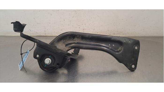 Bras de suspension arrière droit Lynk &amp; Co 01