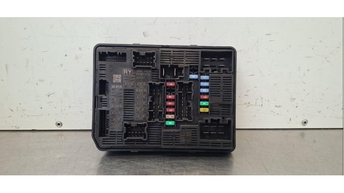 Boîte à fusibles Nissan Qashqai