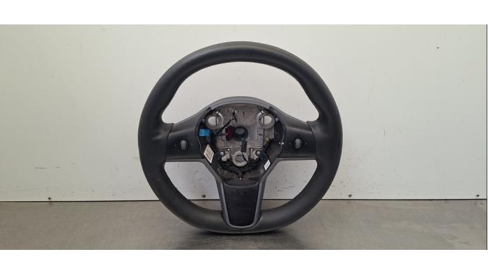 Volant Tesla Model Y