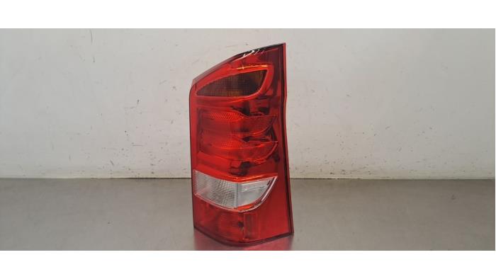 Feu arrière droit Mercedes Vito