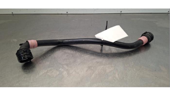 Tuyau radiateur Tesla Model Y