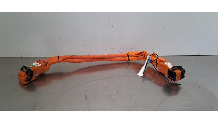 Câble haute tension Tesla Model Y