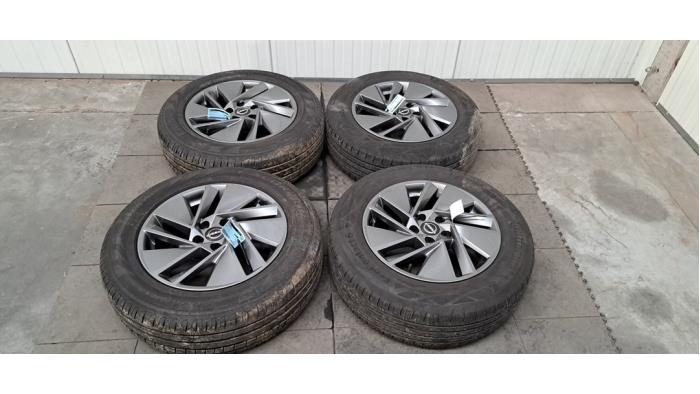 Kit jantes + pneumatiques Nissan Qashqai