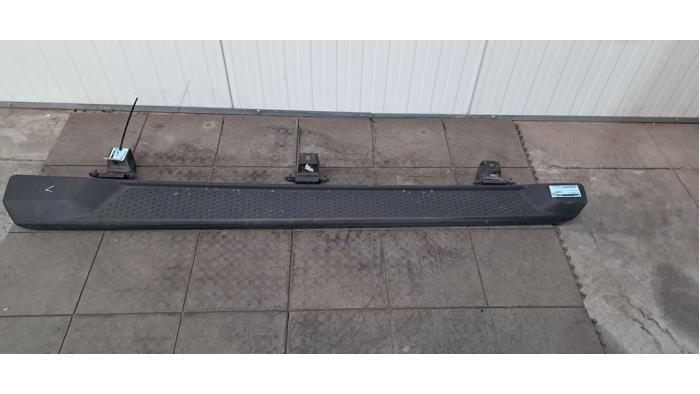 Marchepied gauche Jeep Wrangler