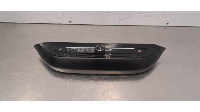 Panneau commande radio Opel Corsa