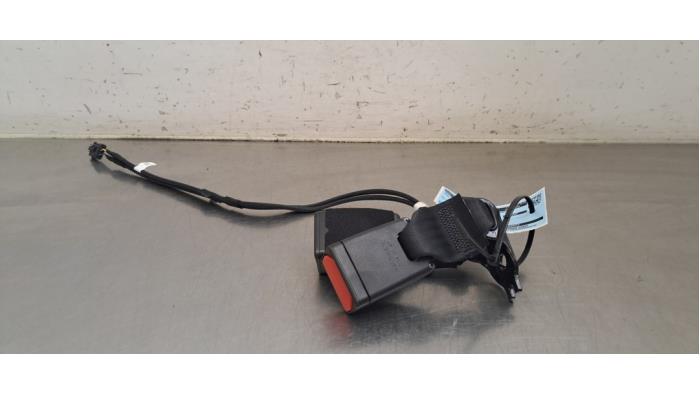 Insertion ceinture de sécurité arrière centre Opel Corsa