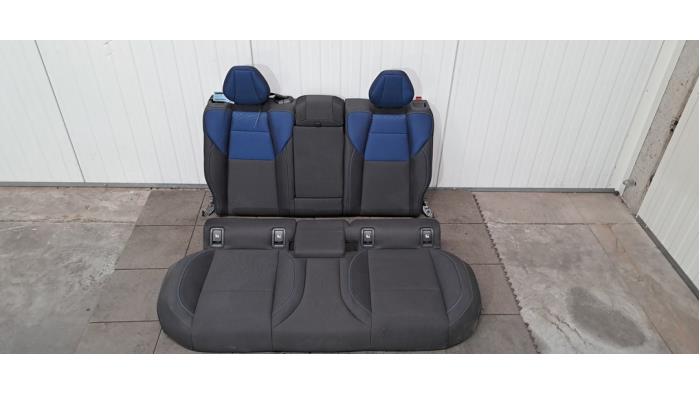 Banquette arrière Lynk &amp; Co 01