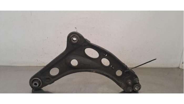 Bras de suspension avant gauche Fiat Talento