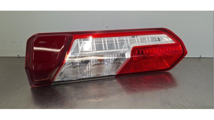 Feu arrière gauche Ford Transit