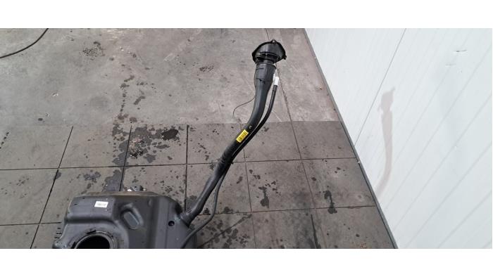 Réservoir de carburant Dacia Sandero