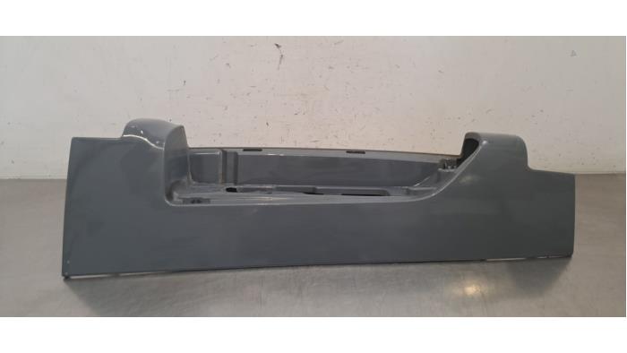 Bord feu arrière droit Fiat Talento