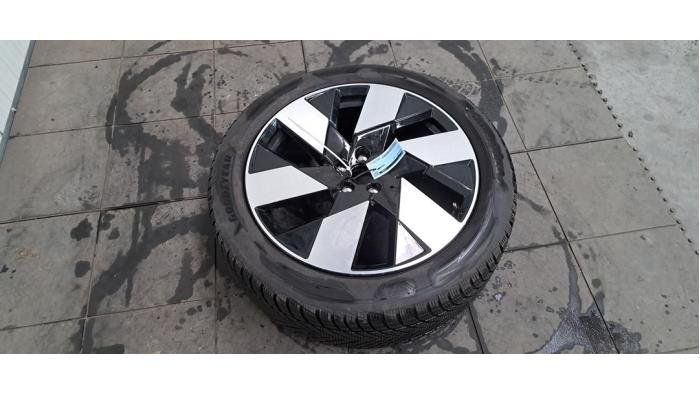 Jante + pneu d'hiver Volvo XC60