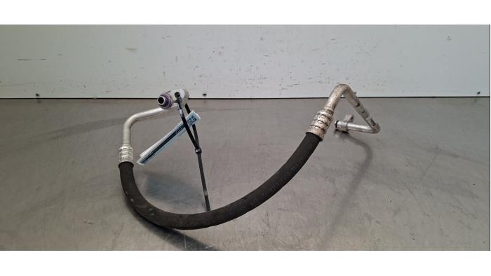 Tuyau clim Mercedes GLA