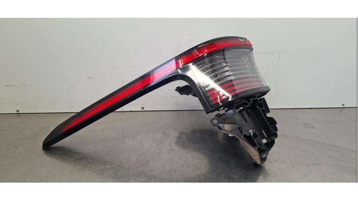 Feu arrière gauche Toyota bZ4X