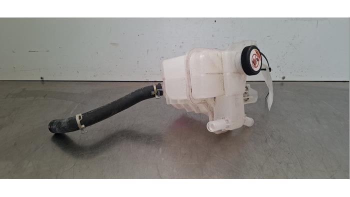 Réservoir d'expansion Toyota bZ4X