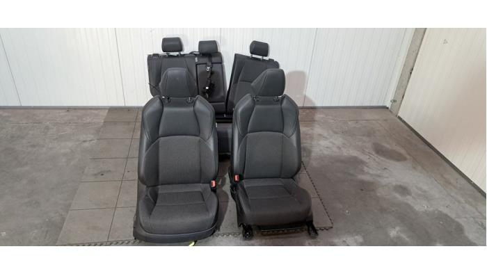 Kit revêtement (complet) Toyota bZ4X