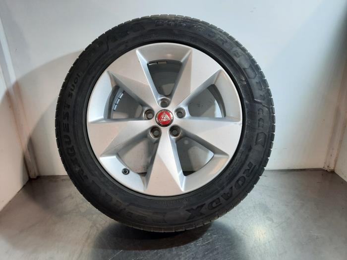 Jante + pneumatique Jaguar E-Pace