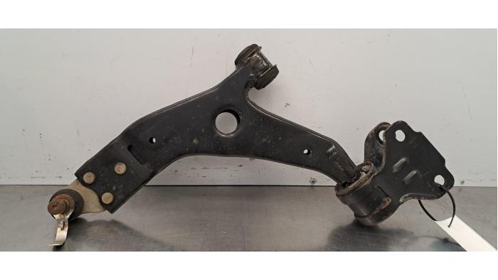 Bras de suspension avant gauche Ford Tourneo Connect