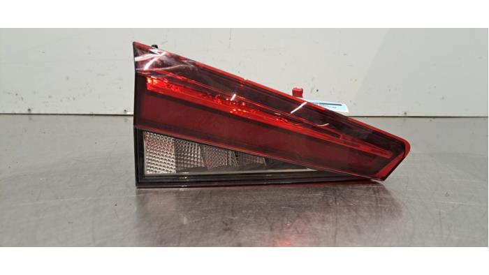 Feu arrière gauche Skoda Fabia