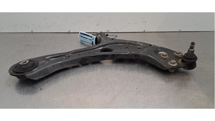 Bras de suspension avant droit MG MG3