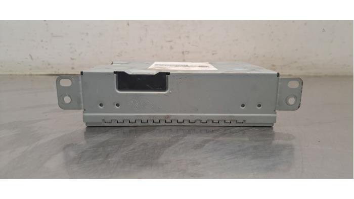Module radio Peugeot 208