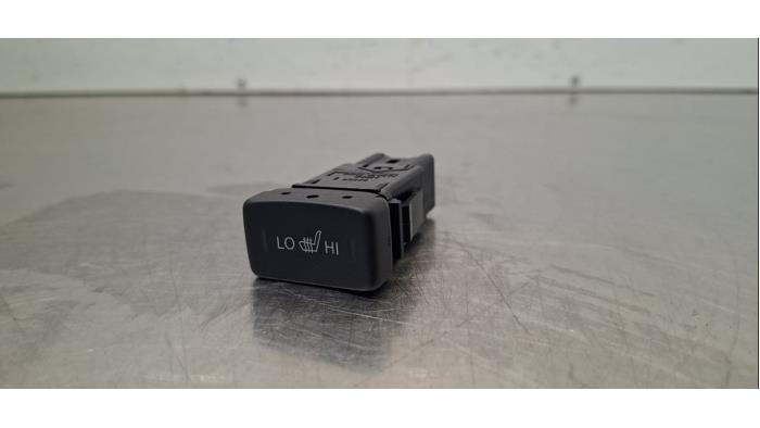 Commutateur chauffage siège Suzuki Vitara