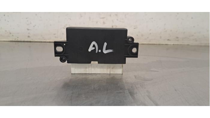 Module PDC Peugeot 208