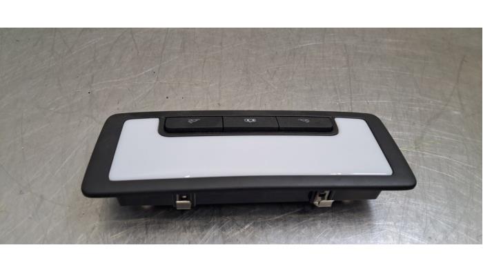 Eclairage intérieur avant MG MG3