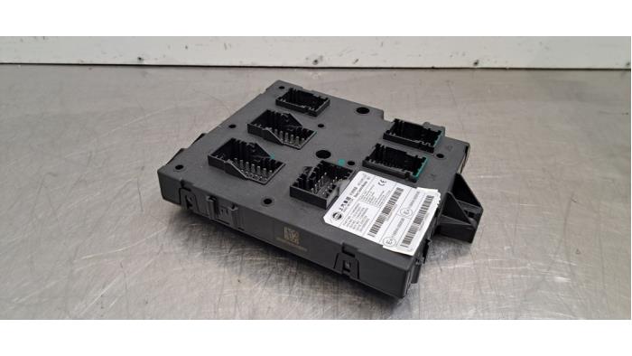 Ordinateur contrôle fonctionnel MG MG3